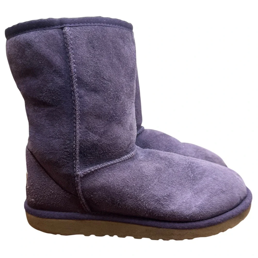 UGG Australia Purple Suede Sheepskin Lined Boots Kids Size 5‎ Youth Comfort